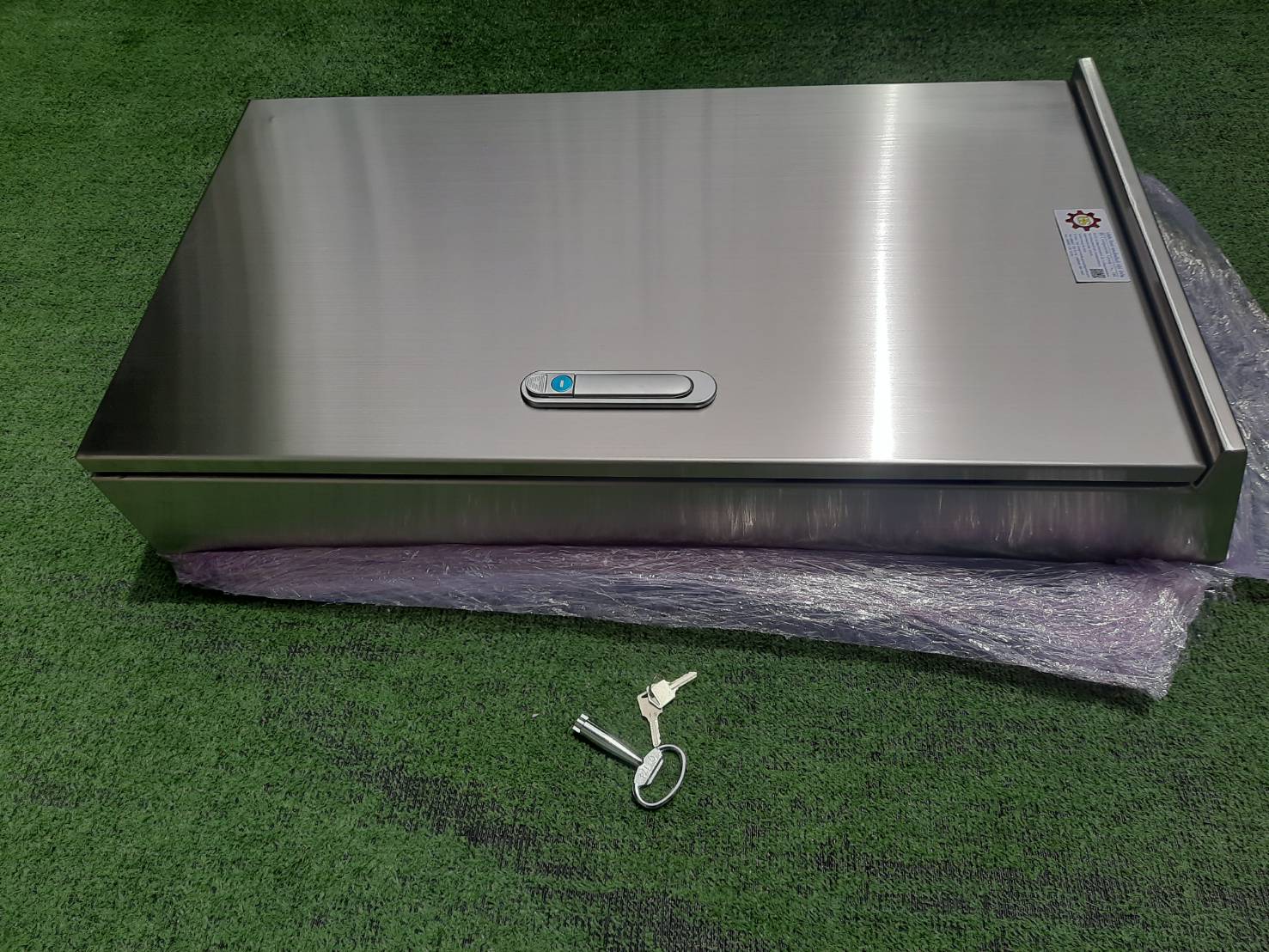 Main LUG 250A ตู้สแตนเลส 304 มีหลังคาสโลป W450xH800xD152mm. (42ช่อง)