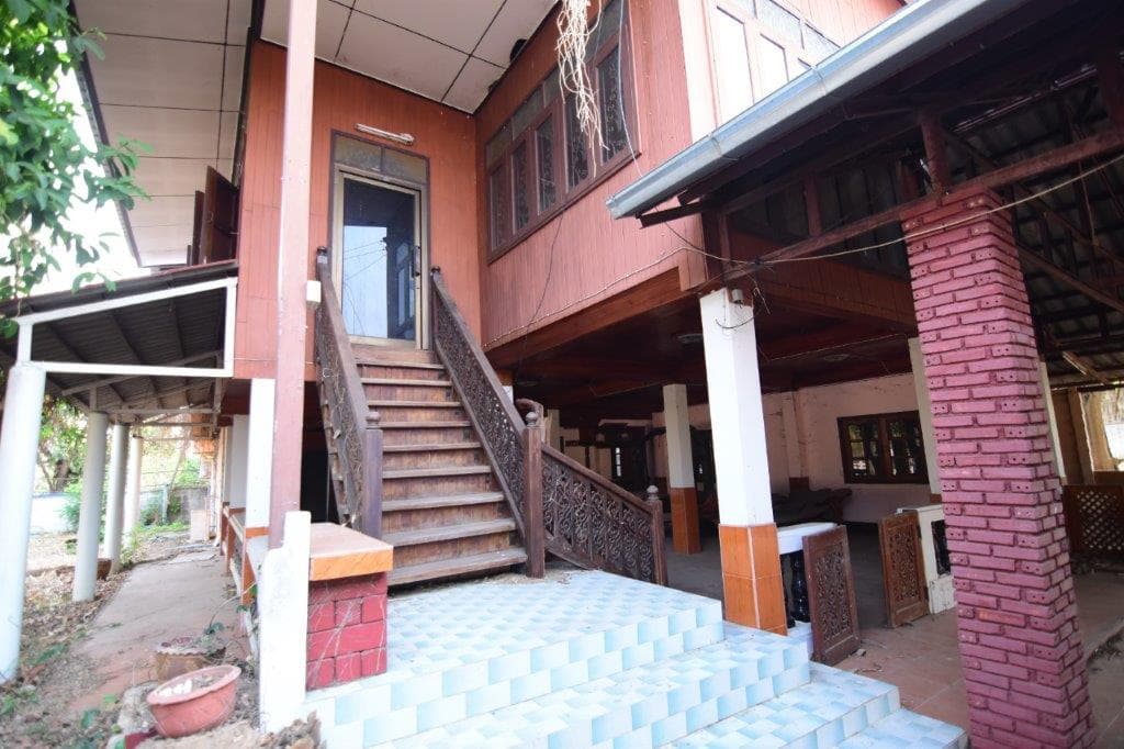 ด่วนขายบ้านพร้อมที่ดิน 1 ไร่ราคาถูกที่สุดพร้อมเข้าอยู่ใกล้ถนนใหญ่ 350 เมตร ใกล้ธนาคารออมสินเด่นชัย 528 เมตร