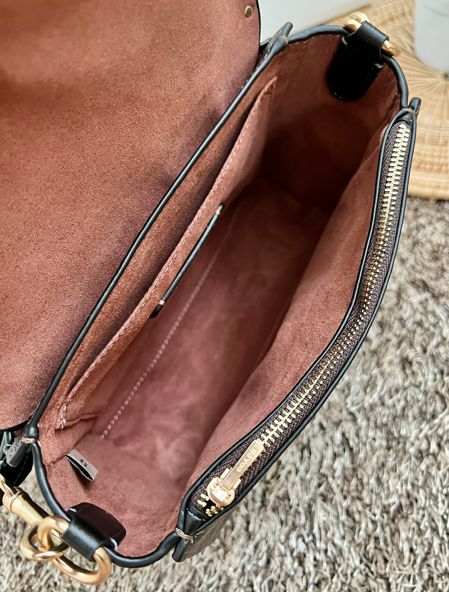 กระเป๋าสะพายไฮโซเรียบหรูดูแพงแบรนด์เนมโค้ชขนาด 8.5 นิ้ว หนังแท้ Coach Morgan Top Handle Satchel ((CE569//CF321//CF322))