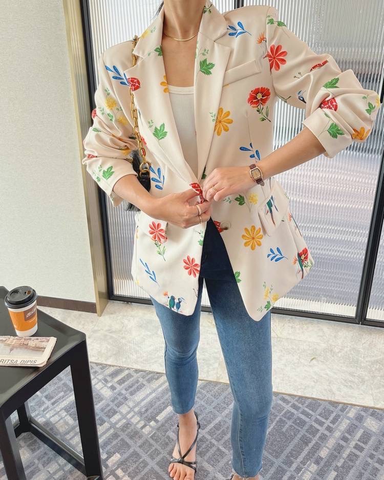 เสื้อสูทแขนยาวพิมพ์ลาย ดอกไม้สีสวย งานมีซับใน อย่างดีรับประกันคุณภาพ