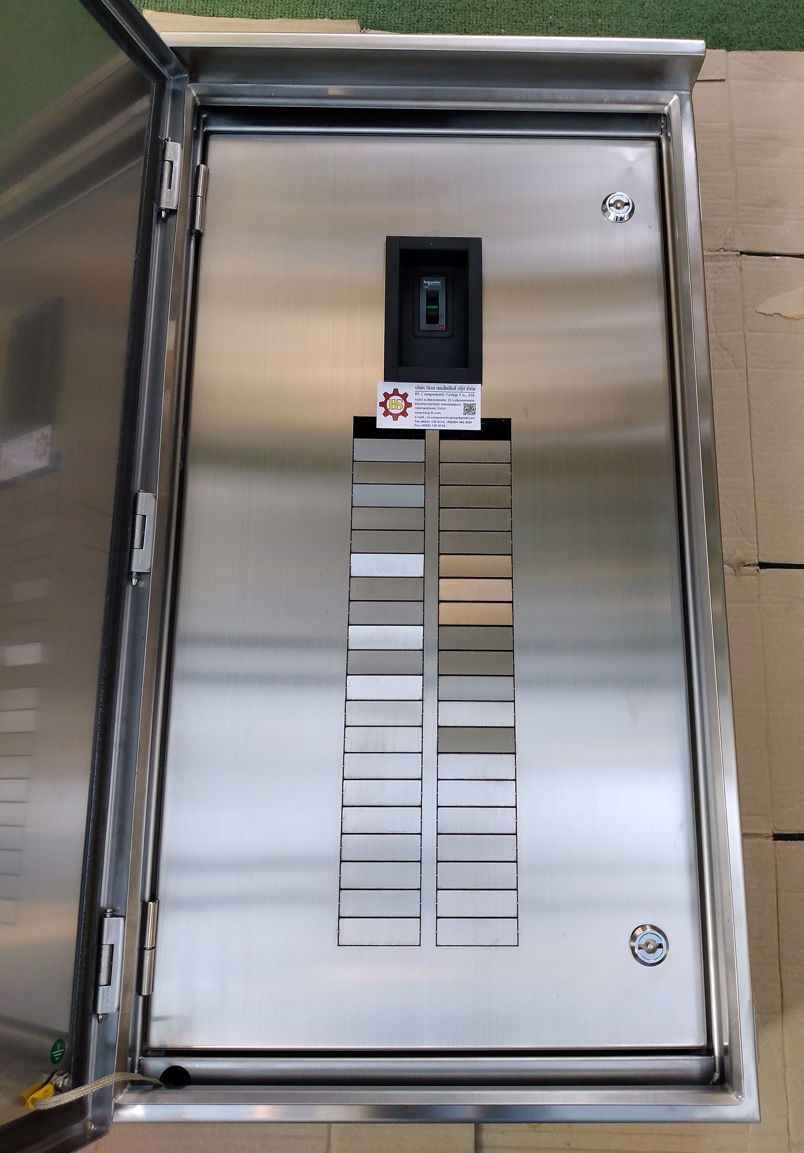 LOAD CENTER 100A ตู้โหลดสแตนเลส 304 ฝา 2 ชั้นทึบ หลังคาสโลป W450xH805xD150mm. (42ช่อง)