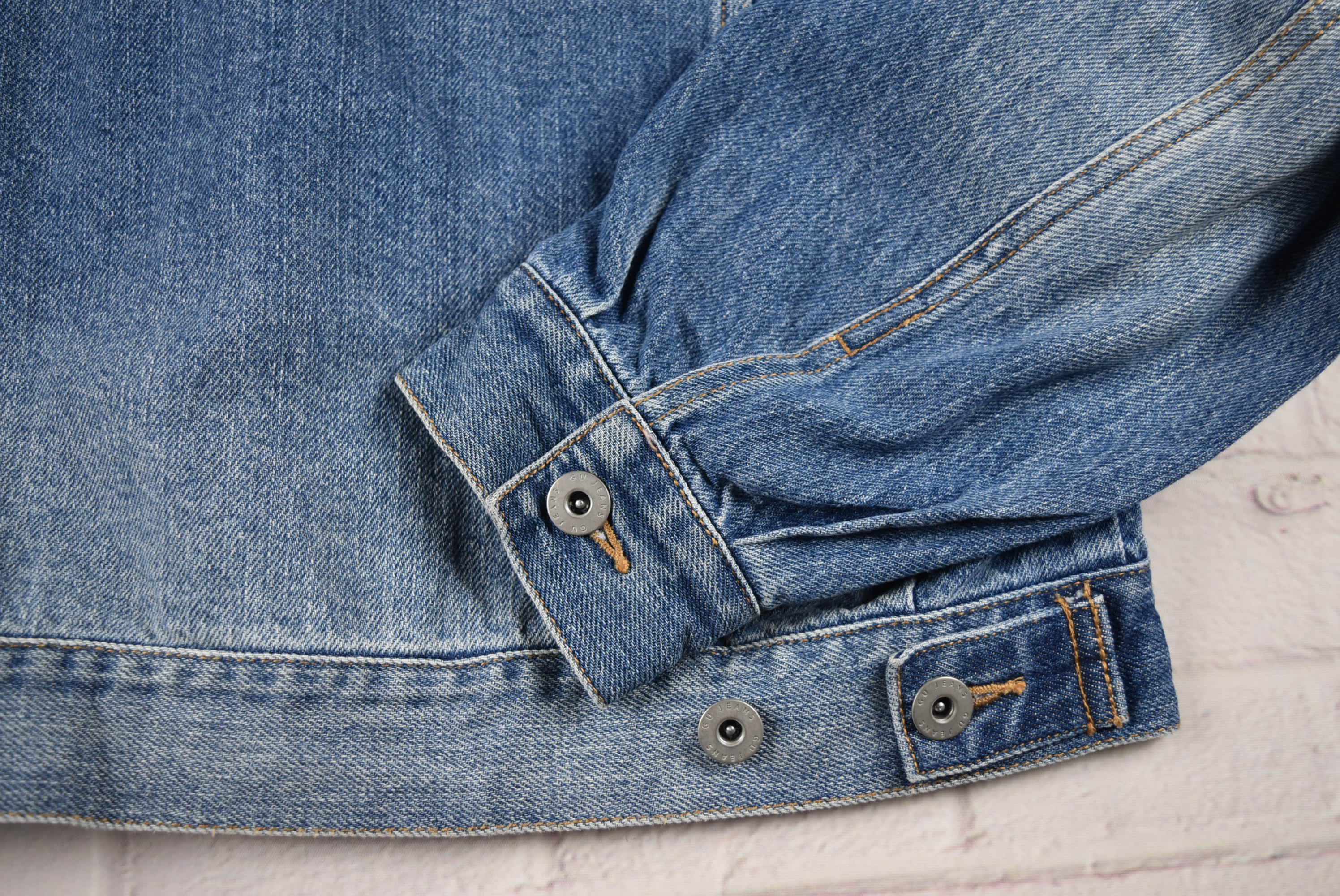 GU อกจริง 42 ไซส์ L เสื้อแจ็คเก็ตยีนส์ แขนยาว ผู้หญิง ทรงครอป เนื้อผ้านุ่มใส่สบาย