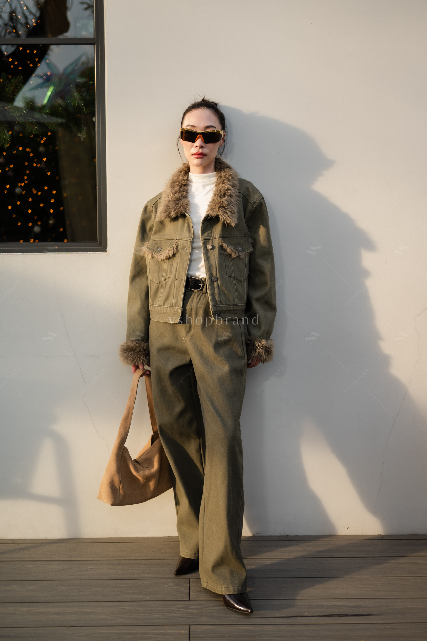 Set เสื้อยีนส์แขนยาวกระเป๋าอกคู่ปกเฟอร์ + กางเกงขายาว