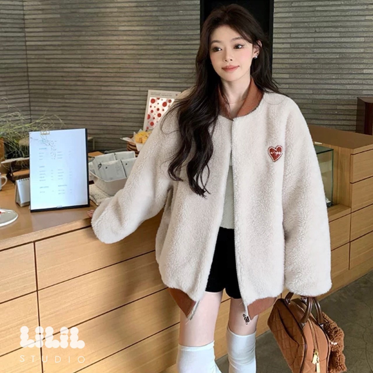 เสื้อกันหนาว เสื้อขนแกะบุซับในเย็บลายตาราง 🇰🇷ปักหัวใจเก๋ๆ ซิปหน้ากระเป๋าข้าง น้ำหนักเบา เข้าใจนักเดินทางสุด