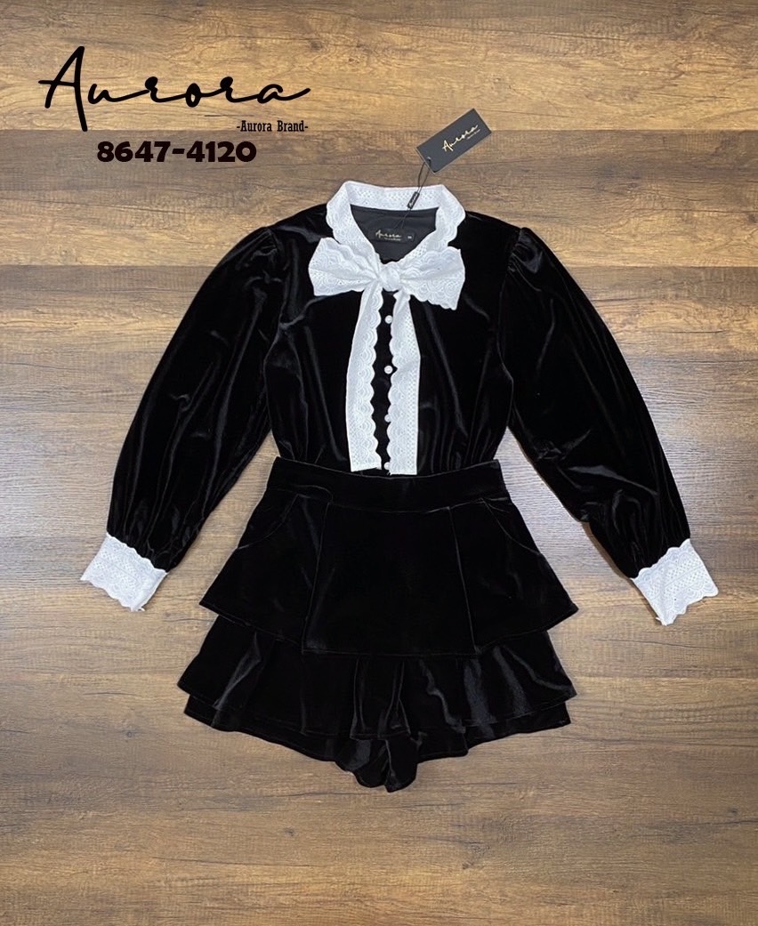 Set เสื้องานคล้ายสักกะหลาด สวยหรูหรา งานผ้าดี๊ดี งานแต่งแถบลูกไม้ผ้าฉลุ ทรงปล่อยๆ ใส่สบายๆ ด้านหน้ามีกระดุมใช้งานได้จริง