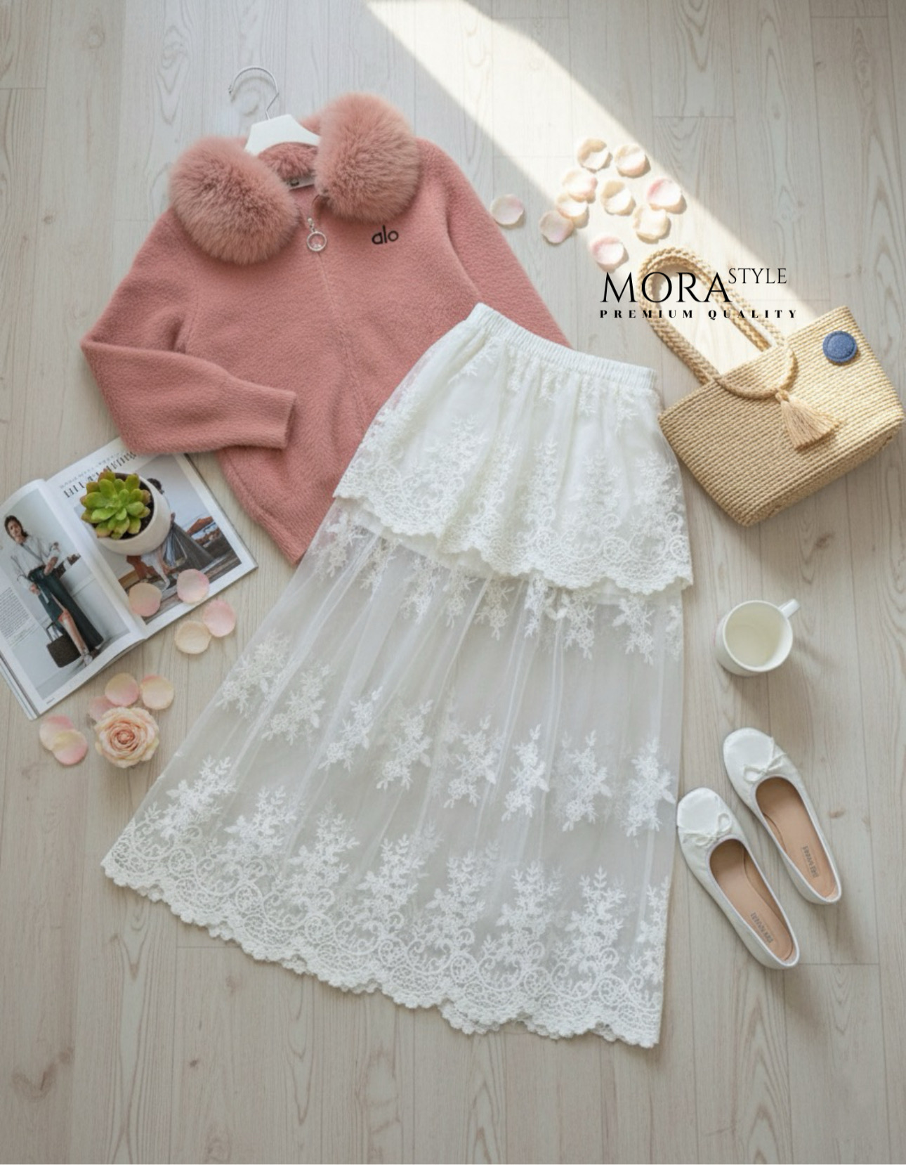 เซ็ต 2 ชิ้น เสื้อแขนยาวแต่งขนเฟอร์ช่วงคอ ขนฟูนุ่มงานสวย ผ้าใส่สบาย มาพร้อมกับกระโปรง แต่งซีทรูลูกไม้ 2 ชั้น งานสวยมากกก