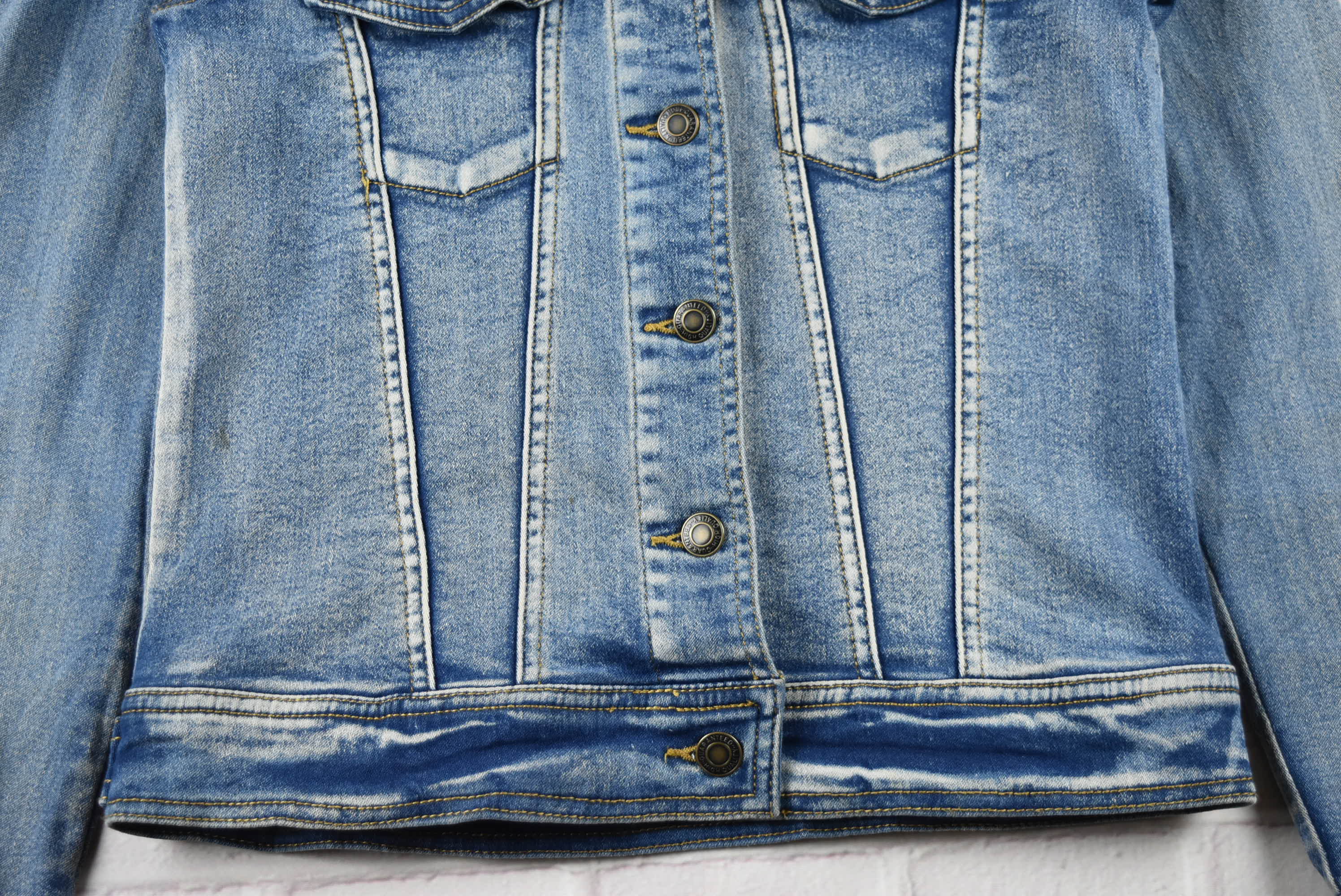 JEANS อกจริง 34 ไซส์ S เสื้อแจ็คเก็ตยีนส์ แขนยาว ผู้หญิง ผ้ายืด เนื้อผ้านุ่มใส่สบาย ทรงสวย