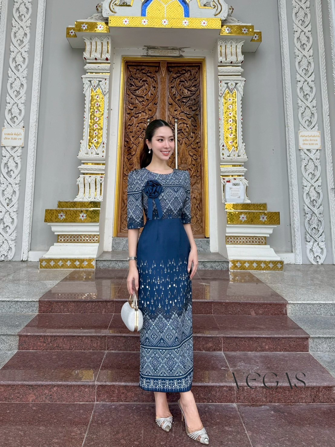 Thai Style Dress เดรสผ้าไทยพร้อมเข็มกลัดดอกไม้ ใส่เข้ารูปสวยมากคะ งานตามไซต์ ใส่สบาย ผ้าเนื้อดีมว๊าก ซับในทั้งตัว ️