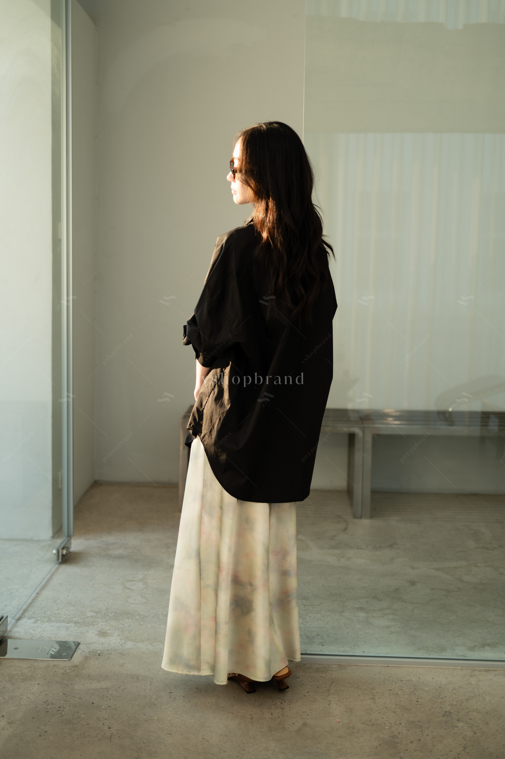 เชิ้ตแขนยาวผ้าพื้นกระดุมลายหินแตก
