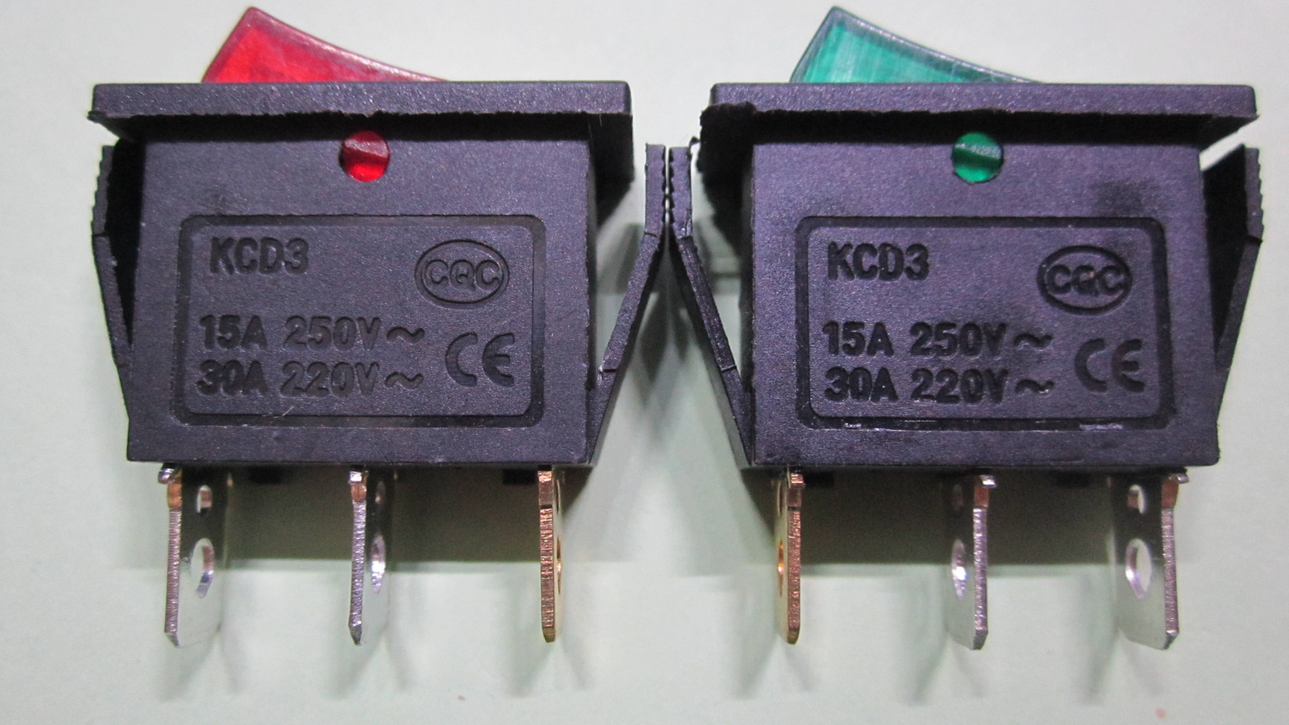 สวิตช์ KDC3 220v30A/250v20A แบบไฟโชว์(สีเขียว)