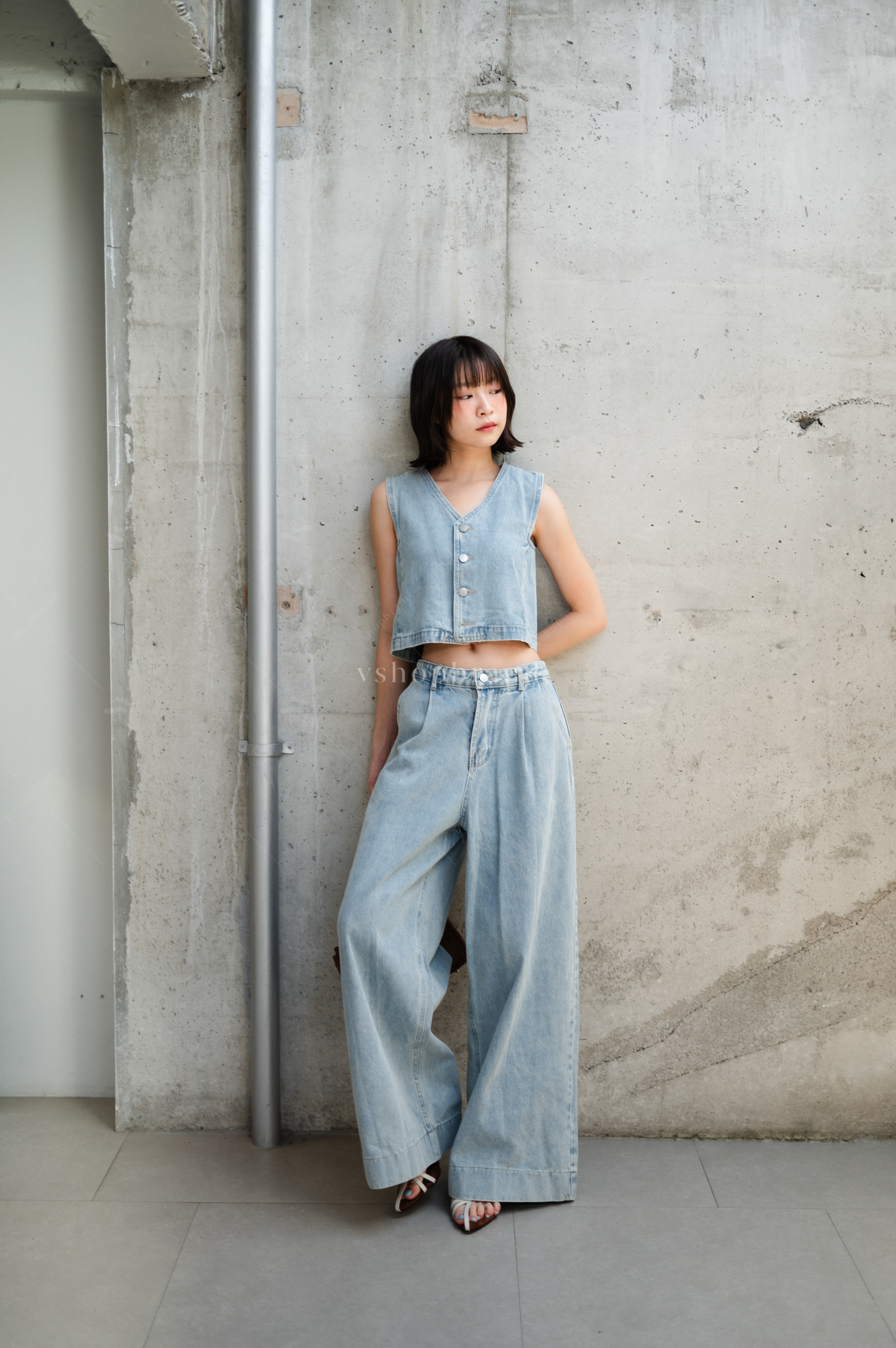 Set เสื้อกั๊กยีนส์ + กางเกงขายาว