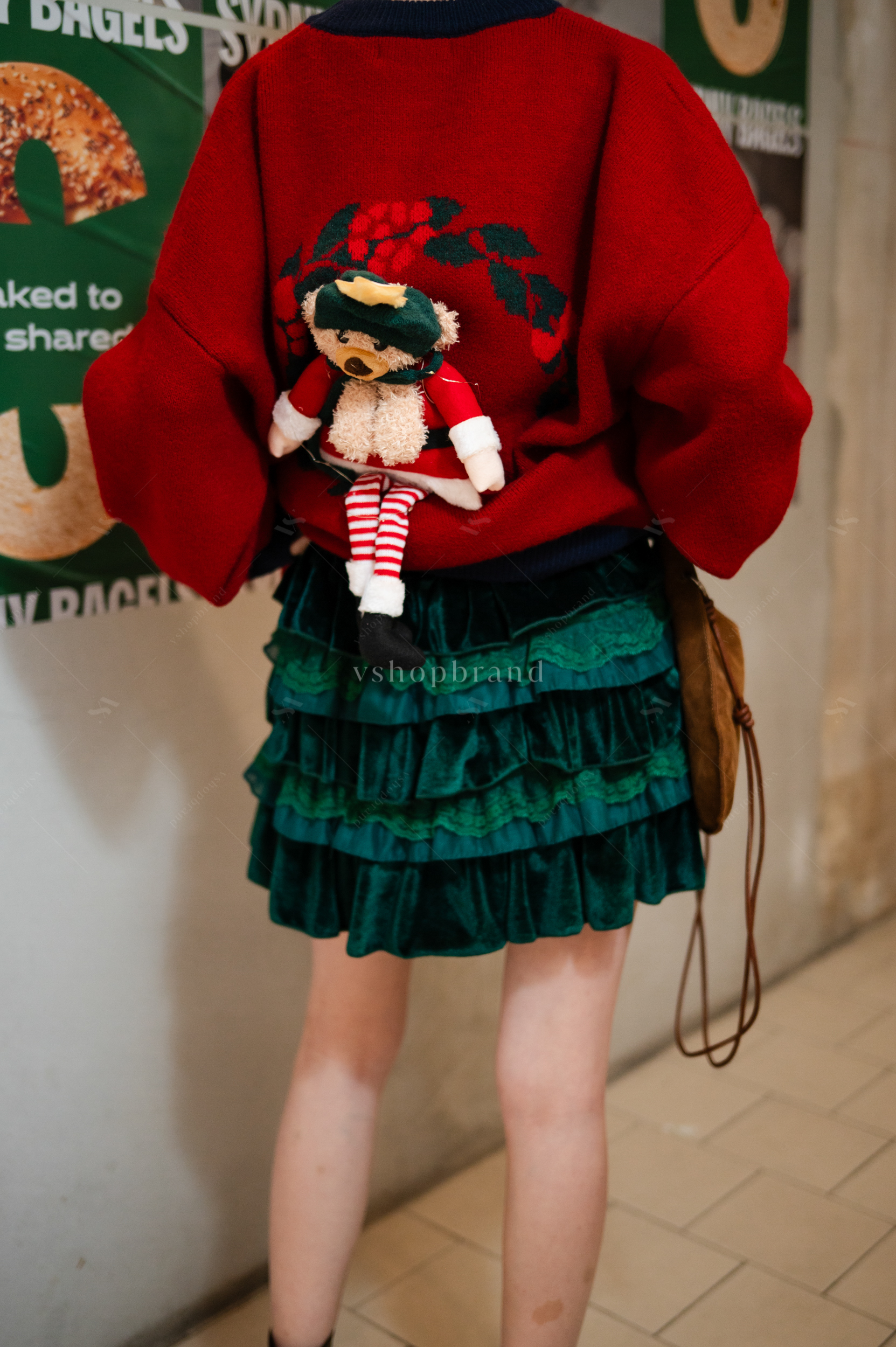 เสื้อกันหนาวไหมพรมคริสมาสขอบทูโทน + ตุ๊กตา