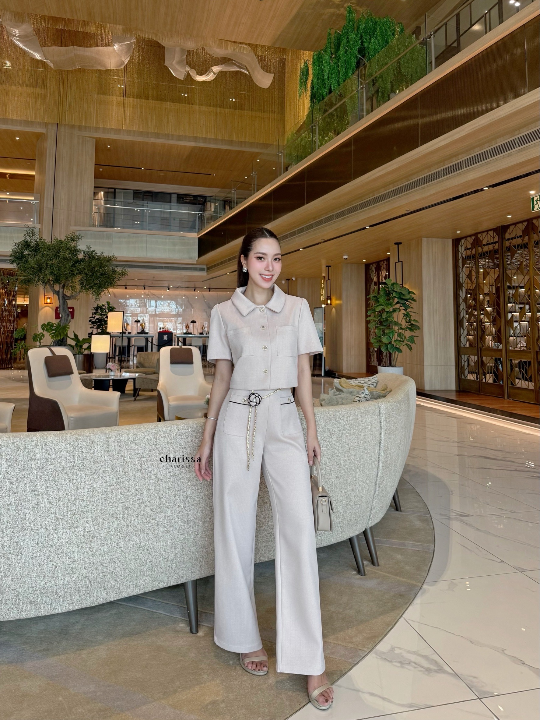 เซ็ตเสื้อ+กางเกงทรงขากว้างที่ดูเรียบหรู ใส่ทำงานหรือออกงานได้สบาย #ชุดใส่ทำงาน #ชุดทำงานส วยๆ#ชุดเซ็ทใส่ทำงาน#ชุดเสื้อสีฟ้า #OOTD เซ็ทสีชมพูอ่อน #เดรสสีน้ำตาล