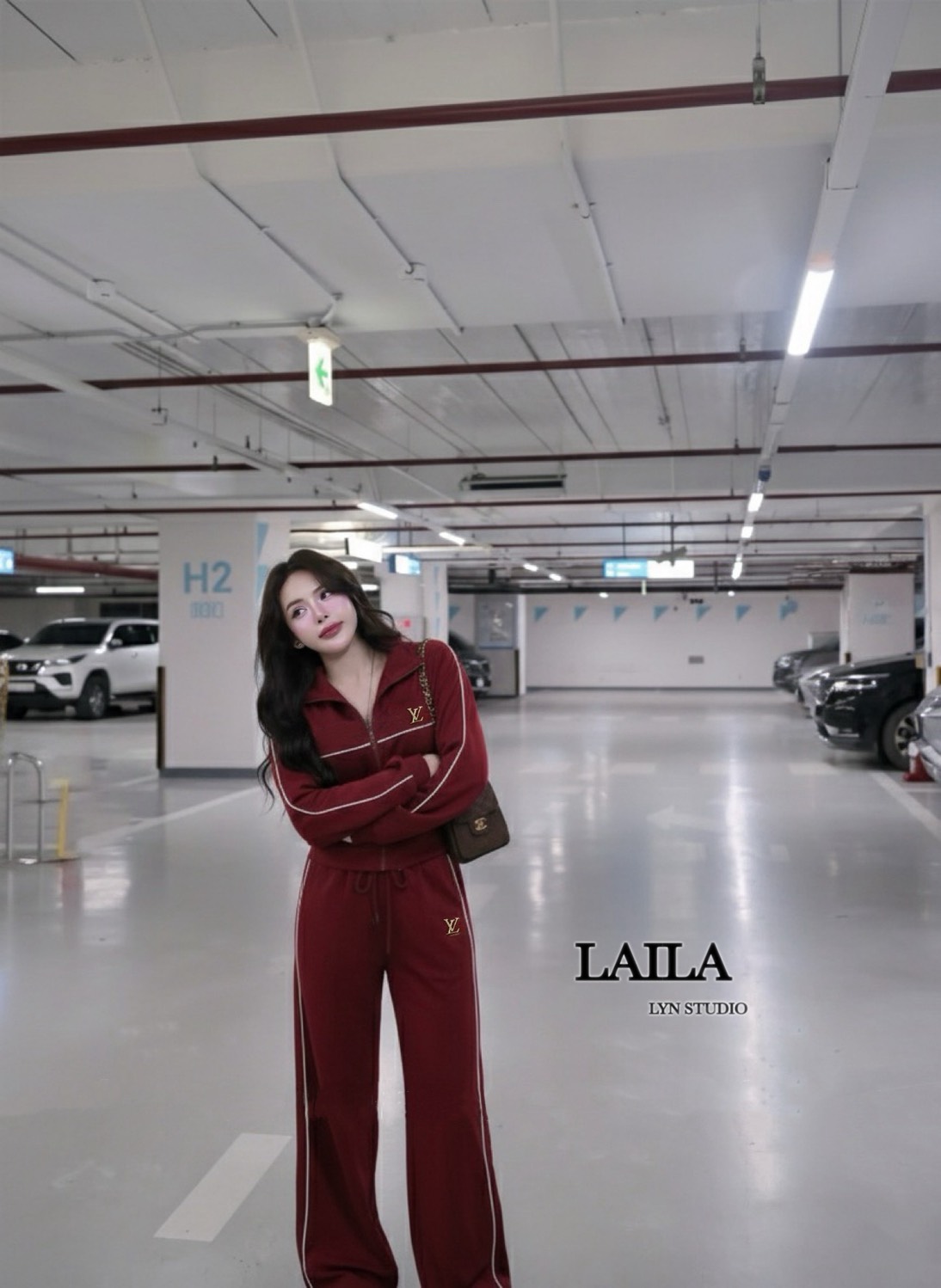 Tag: LAILA Detail:Setเสื้อสเวตเตอร์+กางเกง งานสเวตเตอร์แขนยาวผ้าวอล์มอย่างดีแต่งจั้มปลายแขน แต่งลายขีดขาดอกและช่วงอกกับหน้าขาแต่งปักโลโก้แบรนLVงานสวยมากค่า มาพร้อมกางเกงขายาวปลายขาแต่งปล่อยๆแต่งลายแถบมีเชือกผูกเอว ลุคนี้ใส่ได้ทุกโอกาสค่าาาา #ชุดเซ็ท #byla