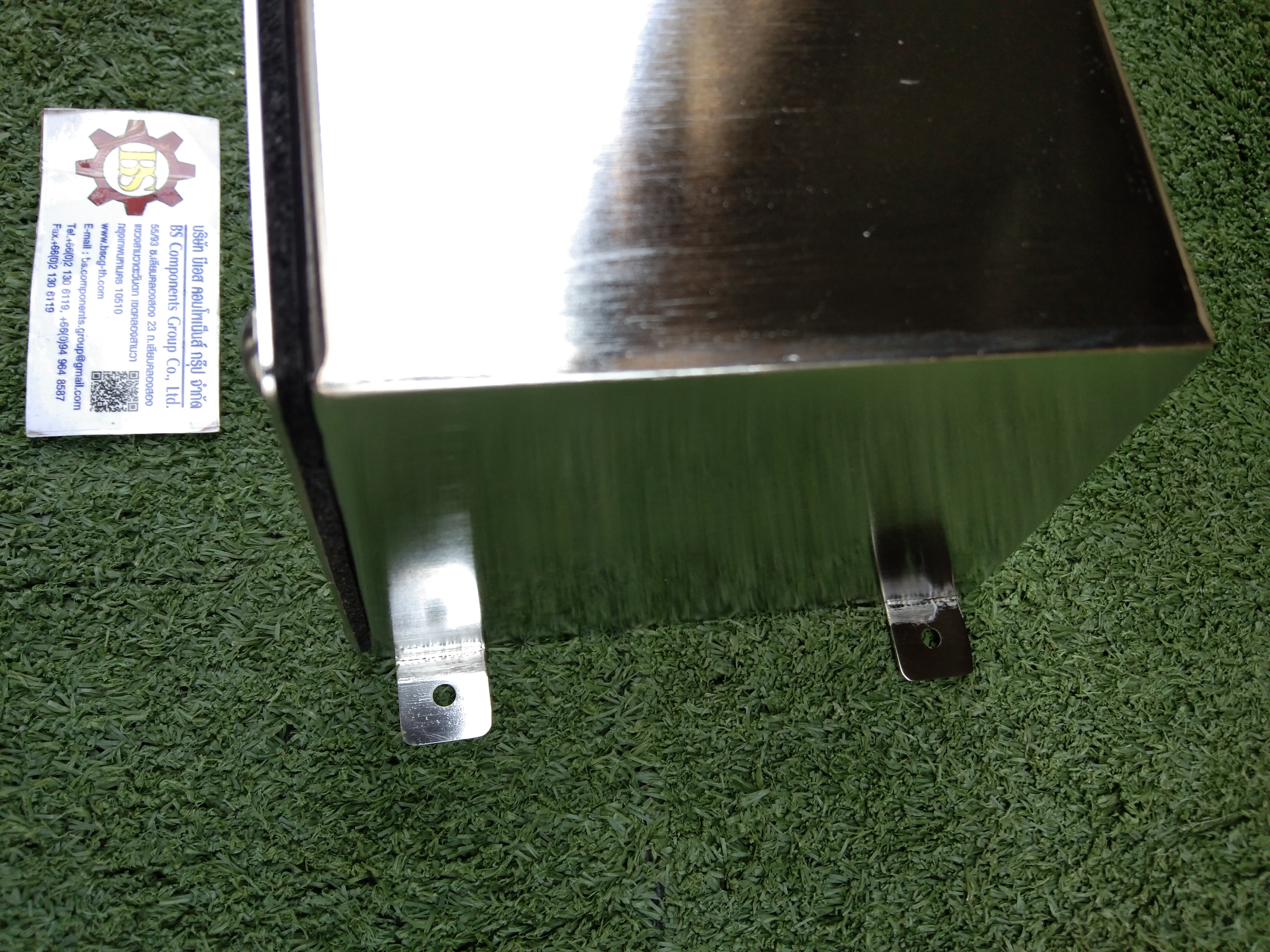 กล่องสแตนเลสด้านบนสโลป POWER PLUGS (D) W200xH150xD150mm.