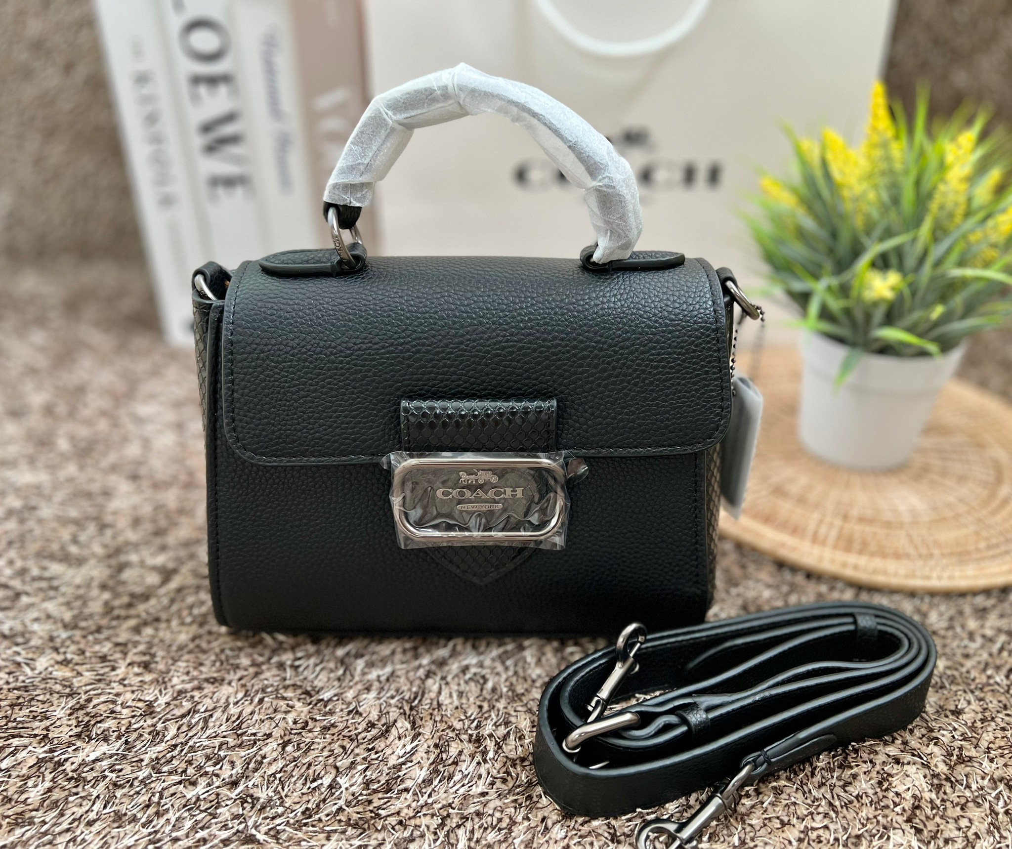 กระเป๋าสะพายไฮโซเรียบหรูดูแพงแบรนด์เนมโค้ชขนาด 8.5 นิ้ว หนังแท้ Coach Morgan Top Handle Satchel ((CE569//CF321//CF322))