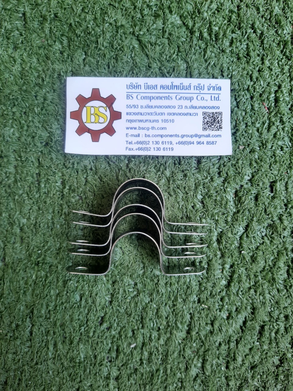 แคล้มจับท่อ 2 ขา สแตนเลส 1/2" SUS304 M22