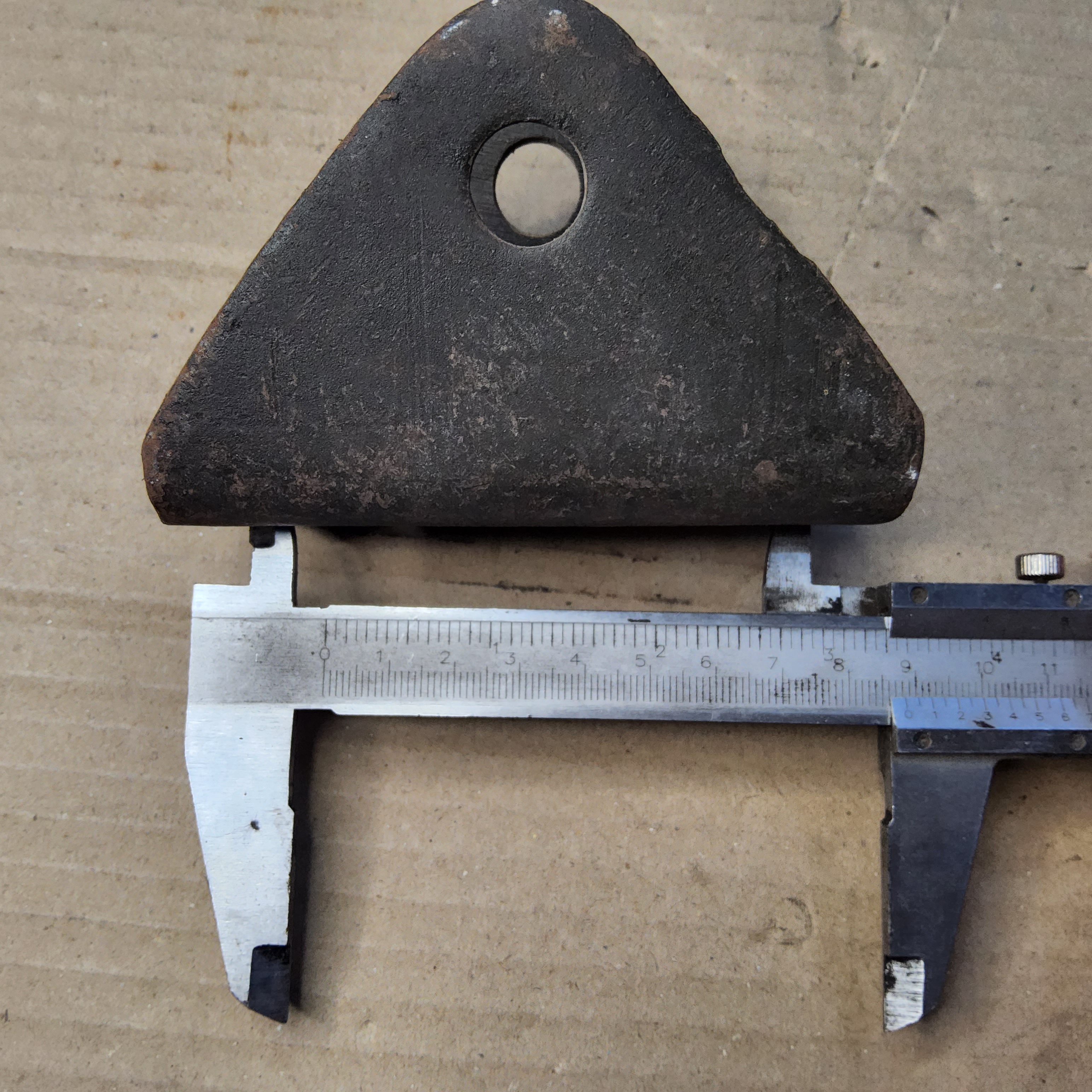 บ็อกแหนบ ติดคัดซี่ Jeep จี๊ป เล็ก วินลี่ CJ5 CJ6 CJ7 ตัวบาง [ 5 มม. ]