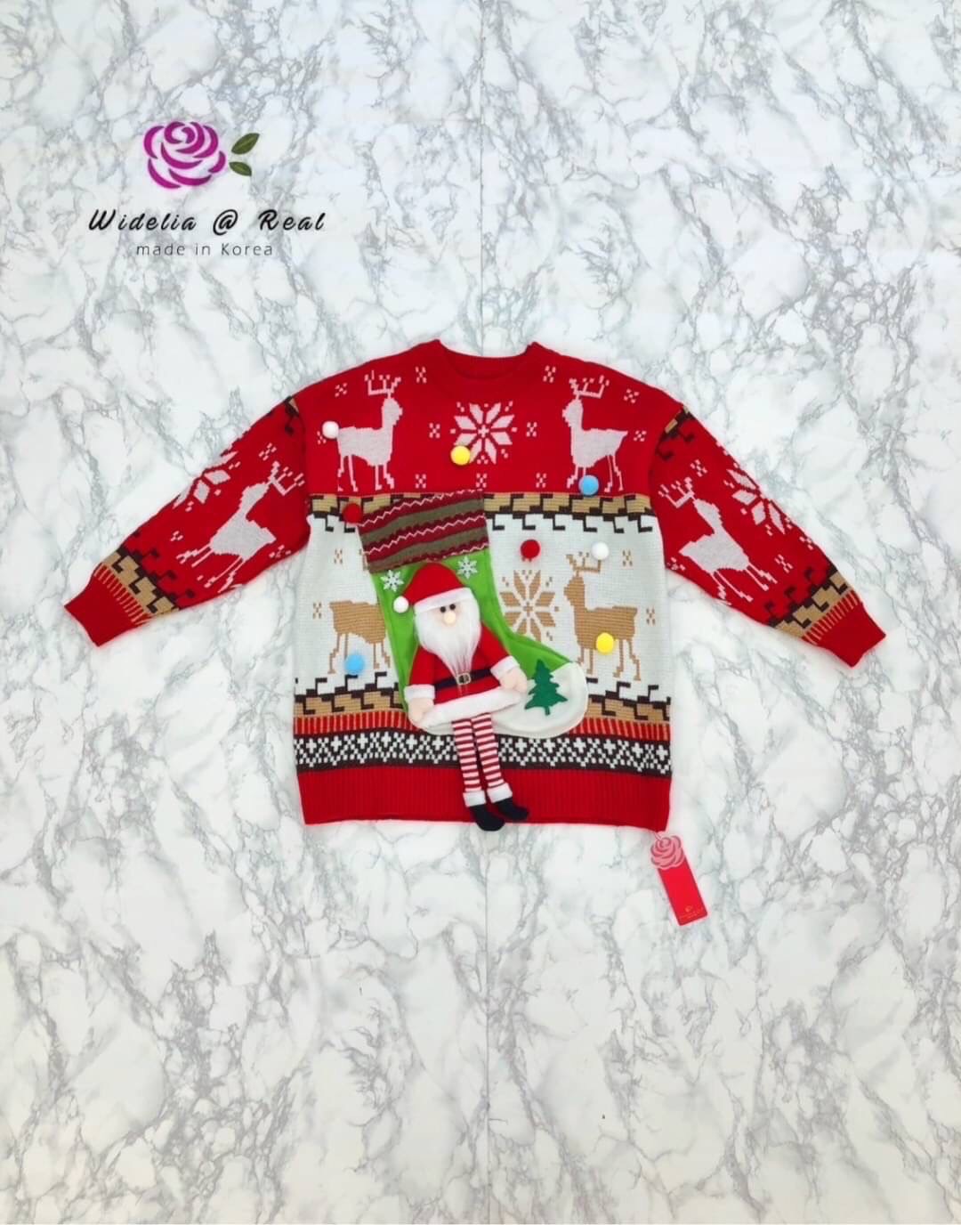 Sweather :: เสื้อตัวยาวสุดเก๋ รุ่นนี้ปังมากแม่ งานเกรดพรีเมี่ยม ตัวเสื้อเป็นไหมพรมเนื้อนุ่มนิ่ม ทอลายเก๋สีสันสดใสทั้งตัว มาพร้อมกับตุ๊กตา Pop Up ตัวใหญ่บึ้ม ในตีม Christmas สุด Cute งานสวย ทรงเป๊ะ คัทติ้งเนี้ยบมาก งานไหมพรมเนื้อดีมากนะคะ