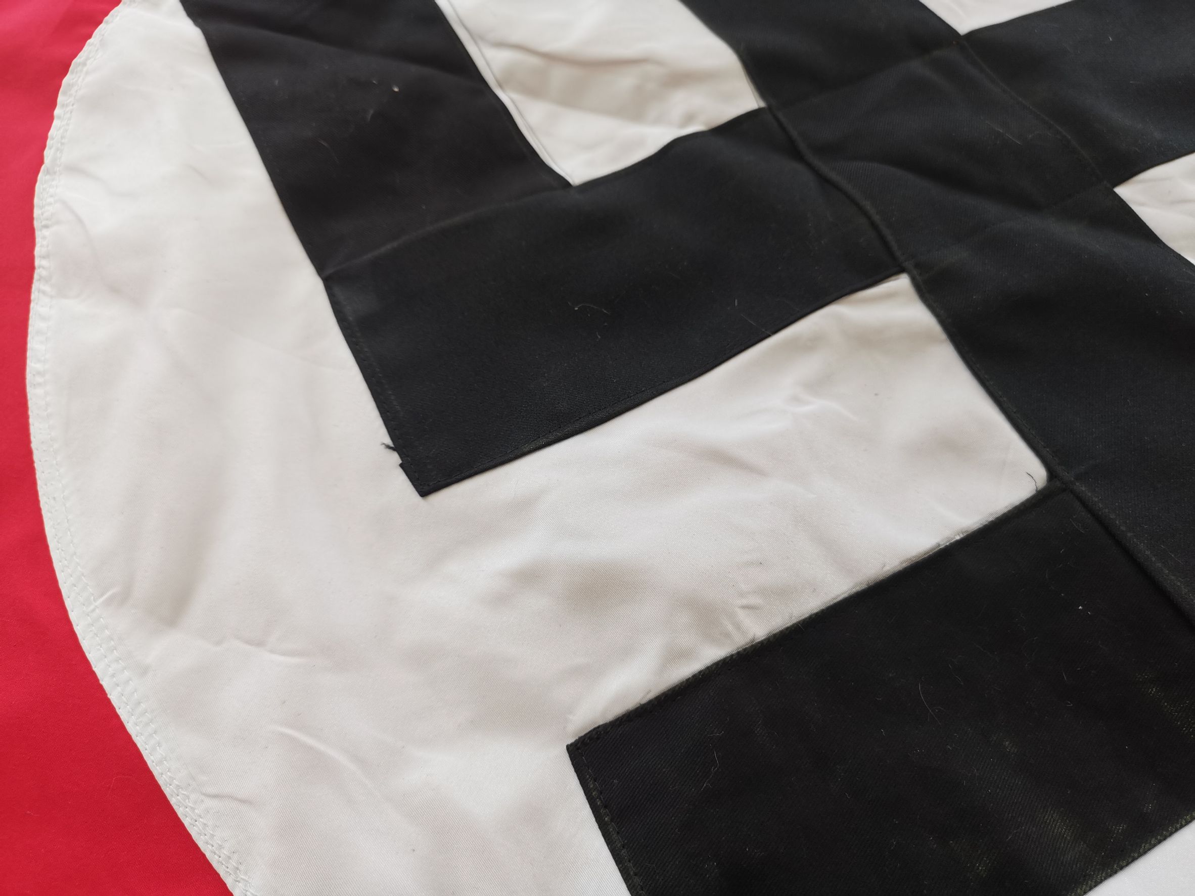 ธงนาซี ธงสวัสดิกะ งานเย็บปัก เห็นทั้ง 2 ด้าน NSDAP Flag 150x90 cm