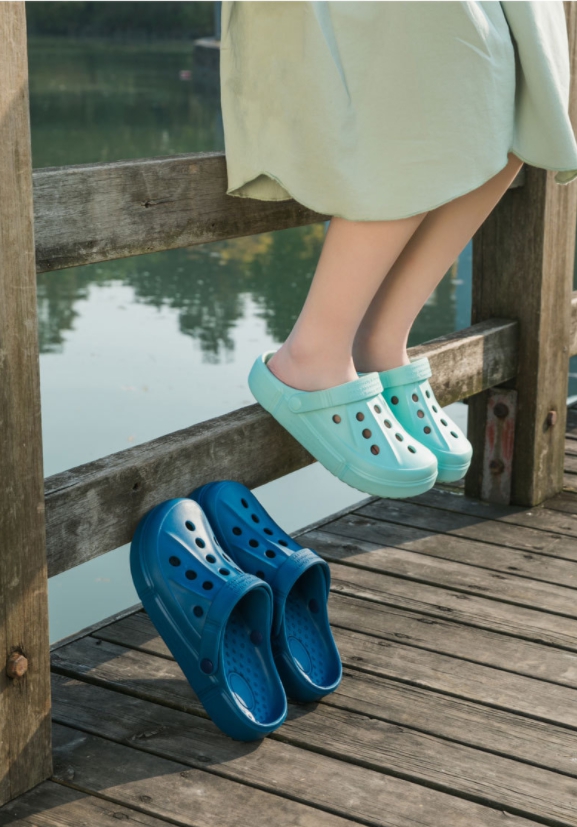 E11 รองเท้าหัวโต ยาง EVA กันลื่น นุ่มสบาทเท้า *ส่งฟรี* SKU-01820