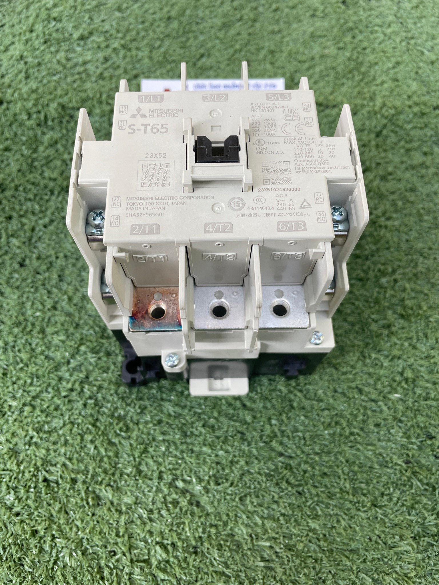 Mitsubishi : คอนแทคเตอร์ S-T65 coil 380Vac