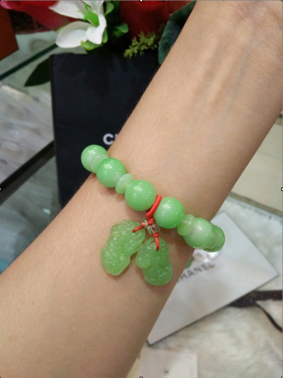 ข้อมือหยกปี่เซียะรุ่นด้ายแดงมงคล เสริมดวงความรักโชคลาภ