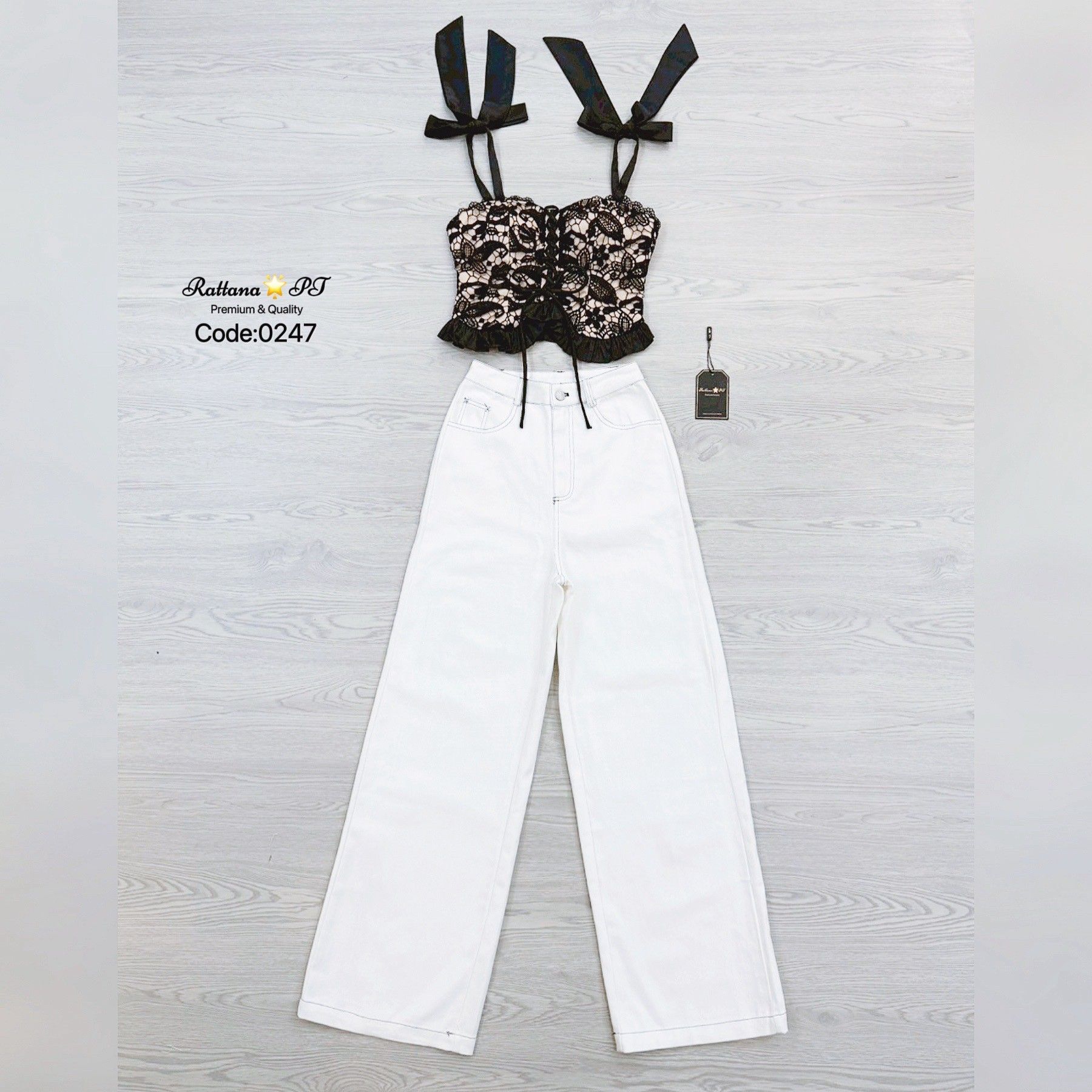 ชุดเซตเสื้อลูกไม้+กางเกงยีนสีขาว เสื้อลูกไม้สวยมาก แต่งโบที่หัวใหญ่ทั้ง2ข้าง ดีเทลแต่งเชือกด้านหน้าเสื้อหน้าอกมีฟองน้ำ #Rattana🌟PT #ร้านกาแฟ#ออกงาน #ปาตี้#ชุดกางเกง #งานป้ายคุณภาพดี
