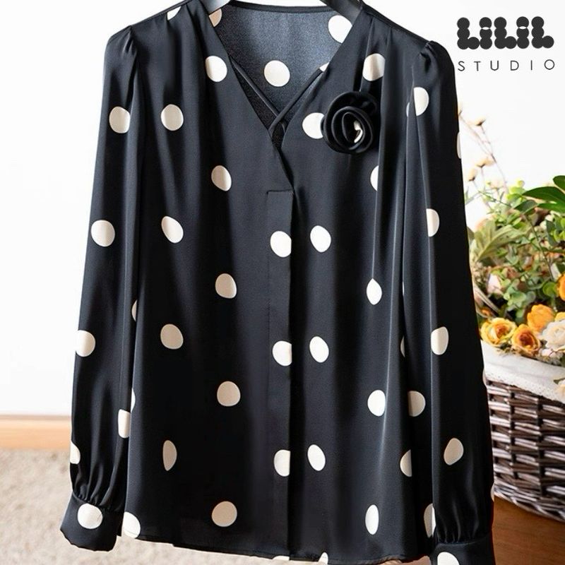 เสื้อซาตินลายจุด ใส่สบายมาก งานคุณภาพใส่สวย อินๆ ต้องมีนะคะสาวๆ