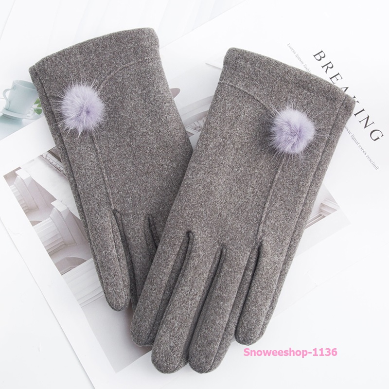 ถุงมือกันหนาวผู้หญิง ถุงมือกันหิมะผ้าแคชเมียร์ทอหนาซับในกำมะหยี่ทรงสลิมใส่แล้วนิ้วดูเรียวไม่พอง แต่งขนเฟอร์สวยมี 3 สี