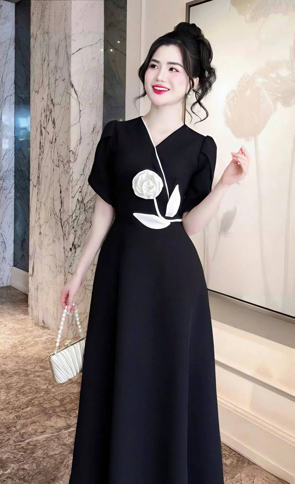 ชุดเดรสกระโปรงผ้าหนาอัดกาวช่วงเสื้อดูลูกคุณมากๆปักดดอกไม้ผ้าเนื้อดีมีทรงสวยมั้กๆผ้าหนาหนักเนื้อดีนิ่มไฮโซสวมใส่ง่ายเเต่งเเนวลูกคุณมั้กๆคะเดรส