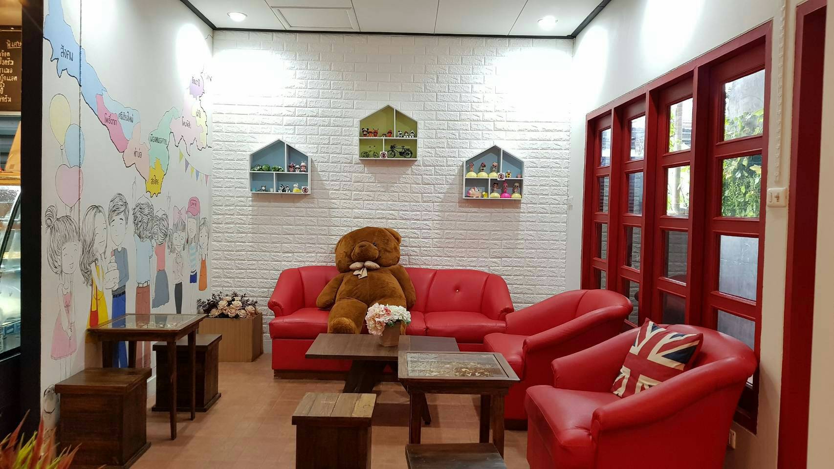 ขายบ้านพร้อมที่ดินและกิจการบ้านอุ่นรักร้านอาหาร+ร้านกาแฟ+ห้องพักรายวันใจกลางอ.เมืองหนองคายพร้อมอุปกรณ์เครื่องใช้ เฟอร์นิเจอร์ครบครันเหมาะสำหรับผู้รักในการทำธุรกิจ