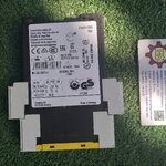 SIEMENS : 3TK2824-1CB30 SIRIUS safety relay with relay enabling circuits (EC) 24 V AC/DC, 22.5 mm Screw terminal EC instantaneous: 2 NO EC delayed: 0 NO SC: 0 NC AUTOSTART Basic device Maximum achieved SIL: 1, PL: c