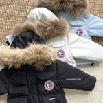ลมหนาวก็ไม่กลัว…เด็กใส่แล้วอุ่นมาก สื้อกันหนาวสไตล์แคนาดากูส มีฮู้ดกันลม–กันน้ำ–กันหิมะ ใส่เที่ยวเมืองนอกได้สบาย มีไซส์ 80–150 cm และ 3 สีสุดคิ้วท์ ครบทุกลุค