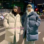 เสื้อขนเป็ดตัวยาว เสื้อขนเป็ดใส่เป็นคู่ ชุดขนเป็ดมีฮู้ดบุนวมหนาตัวยาวสไตล์เกาหลีสีพื้นแต่งหมวกฮู้ดสีตัดกับเสื้อเข้ากันจะใส่เป็นคู่หรือใส่เดี่ยวก็สวยมาก แนวออนนี่ กันหนาวติดลบ 40 มี 4 สี ไซใหญ่สุดอก 54 นิ้ว