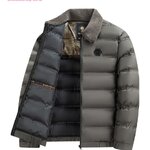 โค้ทผู้ชายลุคเจนเทิลแมน เท่ อบอุ่น ครบจบในตัวเดียว หนาวติดลบ หิมะโปรย หรือเจอลมแรงแค่ไหน…ก็เอาอยู่ หนาวติดลบ หิมะโปรย หรือเจอลมแรงแค่ไหน…ก็เอาอยู่ ดีไซน์เนี๊ยบ ดูดีตั้งแต่สนามบินจนถึงเมืองหนาว อบอุ่นขั้นสุด กันหนาวติดลบได้จริง กันหิมะ กันน้ำ กันลมแรง สวมใ