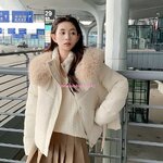 เสื้อกันหนาวสำหรับใส่อากาศอุณหภูมิติดลบ ผ้าฝ้ายเคลือบสารสะท้อนหยดน้ำบุนวมหนา ใส่สบายไม่หนัก ทรงโอเวอร์ไซ แต่งปกคอสูง พร้อมขนเฟอร์ตรงปก มี 4 สี