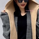 ผ้าพันคอและเสื้อคลุมอเนกประสงค์กันหนาวได้ หมวกไหมพรมพร้อมแต่งเป็นคลุมไหล่ แต่งเข้ากับเสื้อทุกแบบผืนเดียวใส่ได้สองแบบใส่เป็นหมวกหรือคลุมไหล่เก๋ ให้เสื้อผ้าธรรมดาดูมีกิมมิค มาพร้อม 6 เฉดสี ขนาดฟรีไซ 80*26 cm