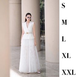 เซต3ชิ้นเสื้อสูทคอปกแขนกุดกระดุมหน้าพร้อมกระดุมแปกกันโป๊ช่วงคอวีเสื้อตัดเย็บด้วยเนื้อผ้าสูทอัดกาวเนื้อผ้ามีน้ำหนักอยู่ทรงสวยทรงเสื้อเข้ารูปเข้าทรงตัดตามไซส์เข้ารูปช่วงเอวมาพร้อมเข็มขัดเข้าชุดและกระโปรงยาว3ชั้นซับในสีเนื้อผ้าตาข่ายลายดอกไม้และผ้าตาข่ายซีทู