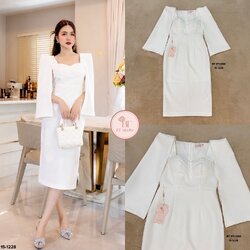 เดรสยาวทรงสอบ ดีเทลความคลุมเข่าดีเทลแต่งผ่าแขนช่วงแขนปิดหัวไหล่ ผ่าปลายชายด้านหลัง งานสวยเนื้อผ้าดี คัตติ๊งสวยมีซับในตัวคะ