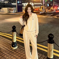 Set 2 pcs เสื้อแขนยาวคอปีน+กางเกงขายาว ✔ เสื้อแขนยาวคอปีนปักสายช่วงอก ✔ กางเกงขายาวทรงขากระบอก เอวยางยืด มีกระเป๋าล้วงข้าง ✔️ ใส่เป็น Airport look ได้เลยค่าาา ✈️