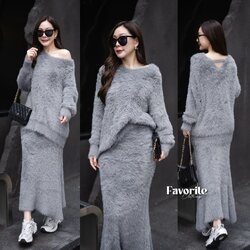 Set เสื้อแขนยาว+กระโปรง❣️ Set เสื้อขนมิ้งแขนยาว มาพร้อมกระโปรงเข้าชุด กระโปรงทรงหางปลา เอวสม็อคยืดตามตัว งานขนนุ่มมากกก สัมผัสละมุนมือสุดๆ ใครได้ไปคือคุ้มค่าเกินราคามากมาย งานดีสุดๆ ใส่สวยไม่ซ้ำใคร