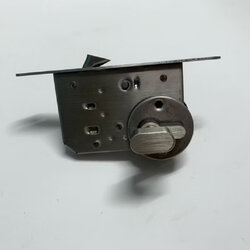 กุญแจบานเลื่อน สแตนเลส บิดล็อคด้านใน