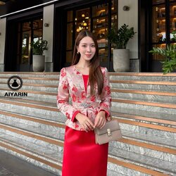 เดรสผ้าทอเนื้อดีมีทรงสวยมั้กๆผ้าหนานิ่มไฮโซสวมใส่ง่ายเเต่งเเนวลูกคุณมั้กๆคะเดรสผ้าทอปักดอกไม้สวยกระโปรงทรงเข้ารูปดูทรงสวยมากๆด้านหน้าเอวตกเเต่งเพชรทำให้ชุดดูเเพงดูเก๋ดูสวยมากๆดูไฮโซ