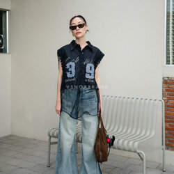 กางเกงยีนส์ขายาวฟอกหน้า เส้นข้าง#vshopbrand #vshop #กางเกงขาสั้น#กางเกงยีนส์ #แฟชั่น #fashionpants #pants #womenoutfit #งานป้าย #fashioninspo #workingoutfit #outfits #ootd #ยีนส์ #jeans #กางเกงยีนเท่ๆ #ยีนใส่สว