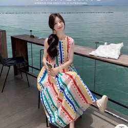 เดรสยาวแขนกุดทรงสวย คอกลม ลายริ้วโทนสีสวยสดใส ลำตัวทรงใส่สบายๆ นิ่มลื่นพริ้วใส่สบายแทบจะไม่ต้องรีดเลยคะ งานมีซับใน งานสวยตามภาพงานจริง