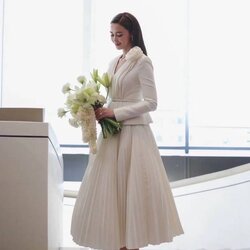 TAG : BT studio DETAIL : เซท 3 ชิ้น เสื้อแขนยาวคอวีตีเกล็ดตรงกลางปลายชายบานออกเล็กน้อย มาพร้อมกระโปรงเอวสูงอัดพรีท มีซับในสั้น และเสื้อเต็มตัว มาพร้อมเข็มขัดเส้นเล็กแมทซ์กัน 3 ชิ้น งานสวยเนื้อผ้าดี คัตติ๊งเป๊ะจ้าา