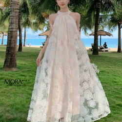 เดรสลูกไม้ซีทรูตัวยาว ผูกโบว์คล้องคอ โชว์แผ่นหลังเซ็กซี่นิดๆ มีซับในยาว ผ้าใส่สบาย งานสวยมาก ใส่เที่ยวใส่ออกงานได้หมดเลยค่าา