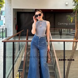 Label :: RAMI-PAPHA(รมิปภา) Detail :: เสื้อ+ขายาวยีนส์ เซตเสื้อเนื้อผ้าทอสีสวย อย่างดีหนานุ่มผ้านิ่มยืดหยุ่น สวมใส่สบาย ดีเทลแต่งดอกไม้ที่อกสวยเก๋ **ได้ลุคผู้ดี +++มาพร้อม กางเกงยีนส์ขายาว ที่แมชกันได้อย่างลงตัว ทางร้านคัดสรรผ้ายีนส์อย่างดีทรงสวย กระเป๋าใ