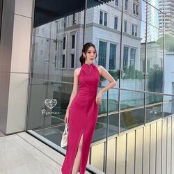 เดรสแขนกุดทรงสอบตัวยาวสีชมพูผ่าหน้า แพทเทิ้นสวยมากค่า สวยหรู ดูแพงมากๆค่ารุ่นนี้ไม่มีผิดหวังแน่นอน ใส่vacayถ่ายรูปกับแก๊งค์เพื่อนๆไม่มีผิดหวังเลยค่า ห้ามพลาดเลยน้าตัวนี้